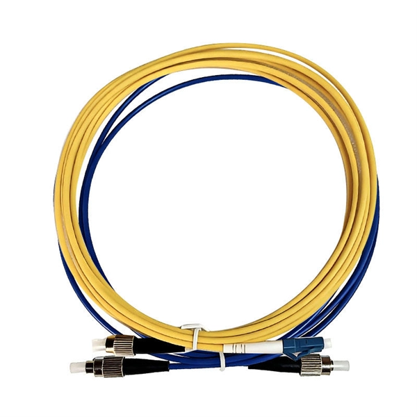 How to connect high-voltage power to cable trays