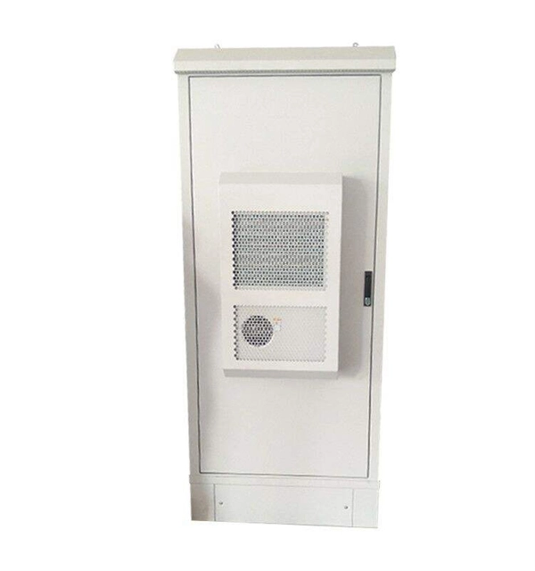 Grounding of equipment connected to the distribution box